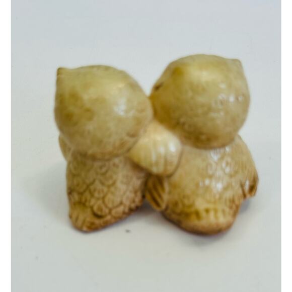 Vintage MCM Miniature Owl Figurine Adorable Acrylic Yellow - Picture 4 of 5